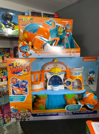 Top Wing 2pc Bundle – The Mega Toy Auction