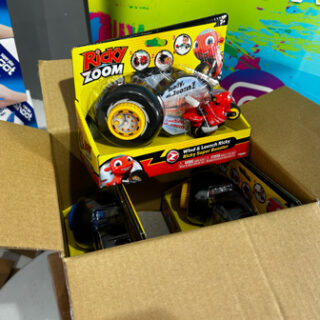 *BULK BUY - Box of 3 Ricky Zoom Wind & Launch Packs*