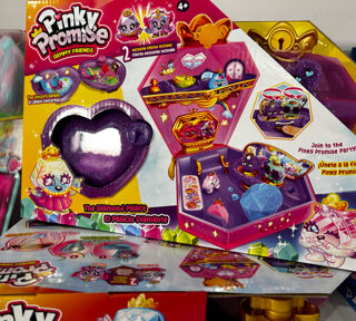 Pinky Promise Diamond Palace Playset